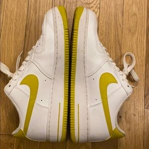 NIKE AIR FORCE 1 LOW “BOLD YELLOW”